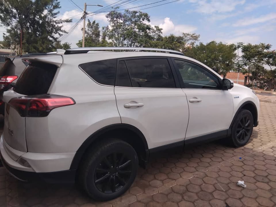 Explore Rwanda with ease. Rent a 4x4 car rental Kigali for self-drive, safaris, or cross-border trips. Reliable, affordable, insured—Car Rentals Kigali has you covered.