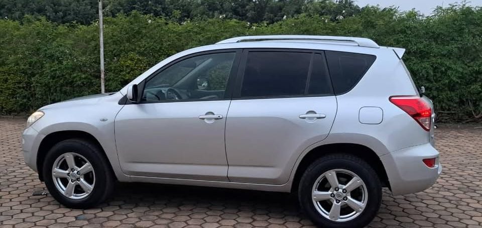 Rwanda cars for rental Enjoy affordable rates, 4x4 vehicles, and airport pickup with self-drive or chauffeur options. Plus, full insurance is included.
